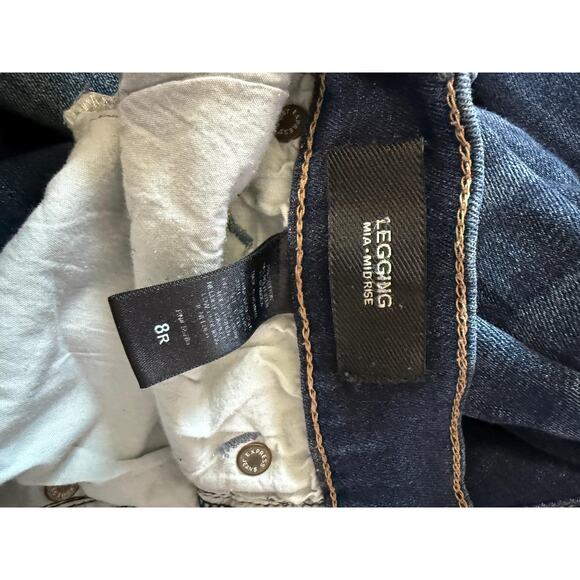 Express Women's Dark denim skinny jeans size 8 Distressed detail - Picture 3 of 3